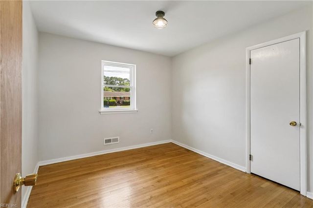 711 Spruce RD, Newport News, VA 23601