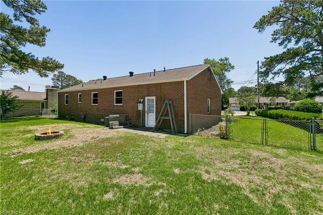 711 Spruce RD, Newport News, VA 23601