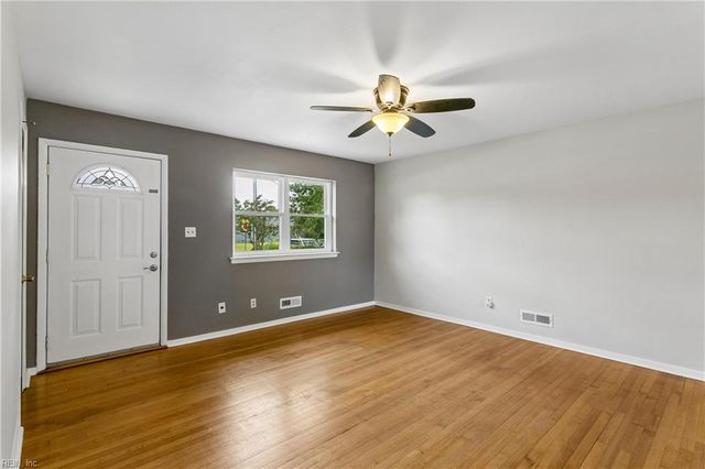 711 Spruce RD, Newport News, VA 23601