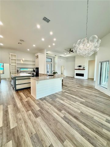 3702 Laguna Shores, Corpus Christi, TX 78418