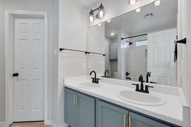 313 Drystone TRL, Liberty Hill, TX 78642
