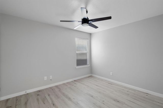 313 Drystone TRL, Liberty Hill, TX 78642