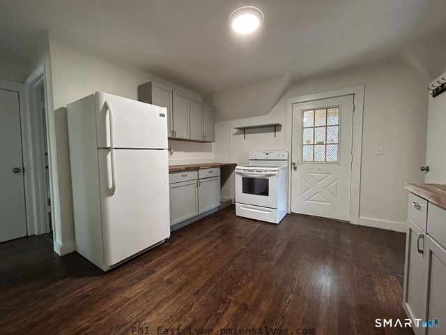 50 School Street, Groton, CT 06340