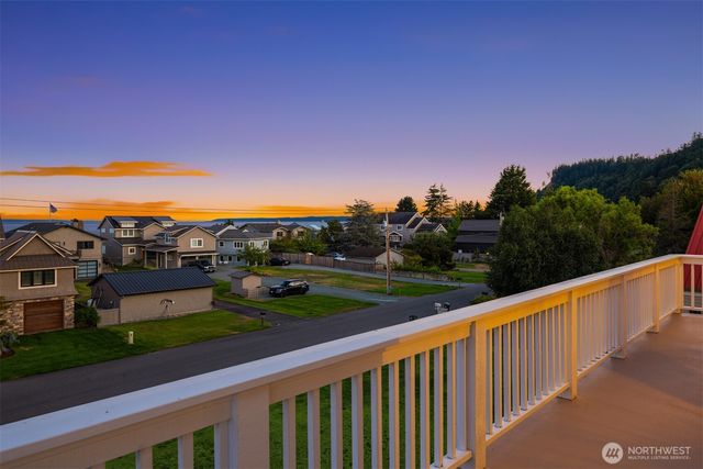 1943 Shore Avenue, Freeland, WA 98249