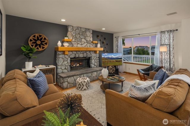 1943 Shore Avenue, Freeland, WA 98249