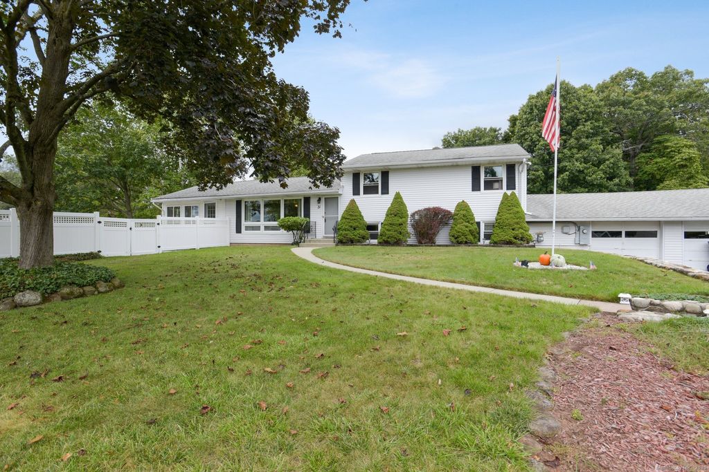 31 Brian Road, Wallingford, CT 06492