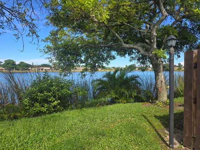 3801 WATERVIEW Circle, Palm Springs, FL 33461