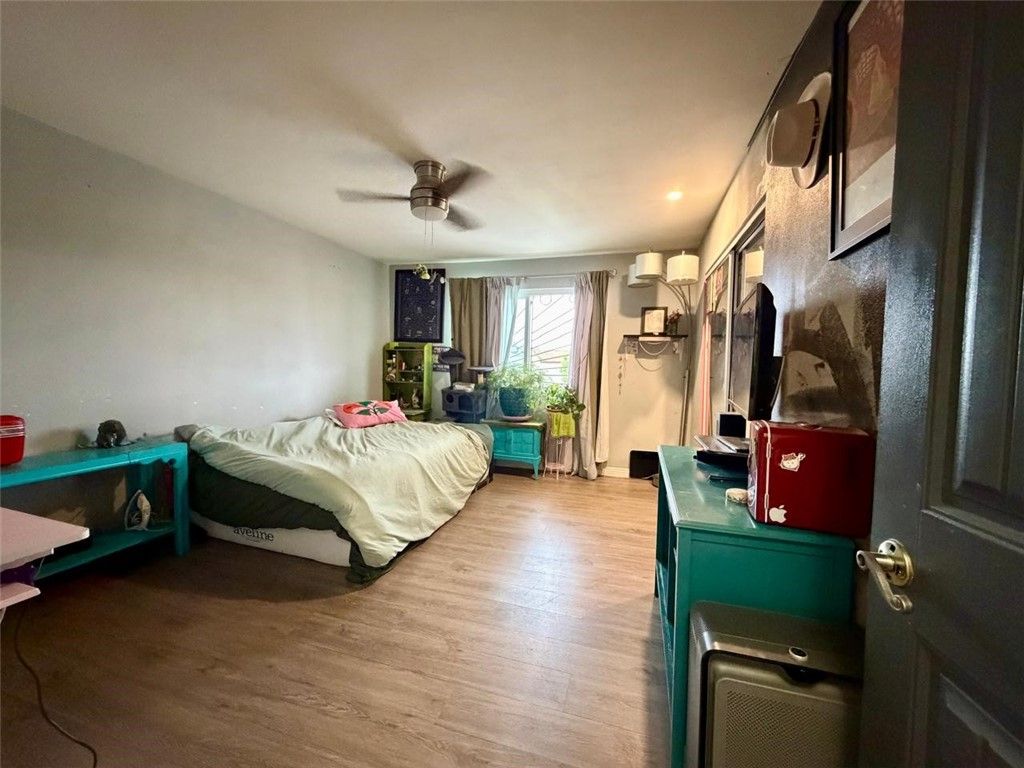 Image 13 of property listing at 2350 Osbun 77, San Bernardino, CA 92404