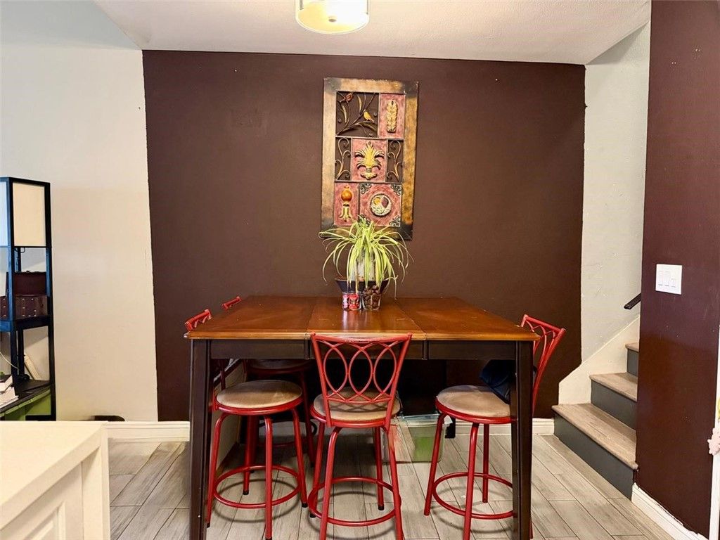 Image 5 of property listing at 2350 Osbun 77, San Bernardino, CA 92404