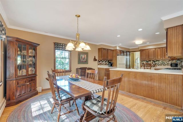 28 Wanamaker Avenue, Mahwah, NJ 07430
