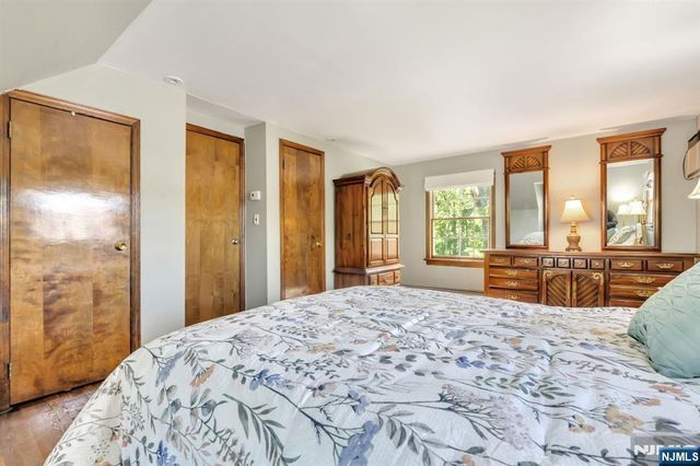 28 Wanamaker Avenue, Mahwah, NJ 07430