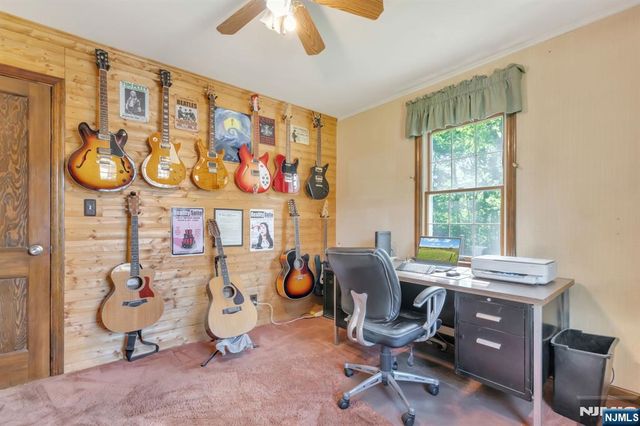 28 Wanamaker Avenue, Mahwah, NJ 07430