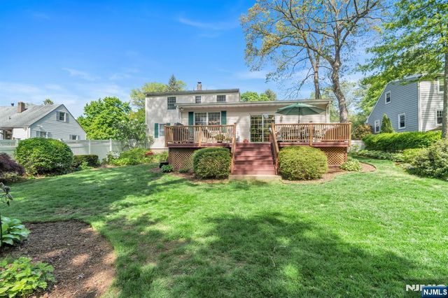 28 Wanamaker Avenue, Mahwah, NJ 07430