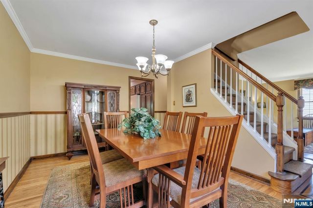 28 Wanamaker Avenue, Mahwah, NJ 07430