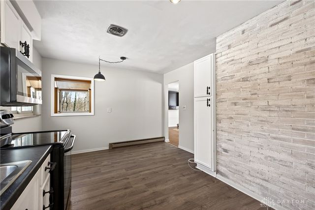 4477 E Centerville Road, Sugarcreek Twp, OH 45370