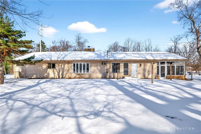 4477 E Centerville Road, Sugarcreek Twp, OH 45370