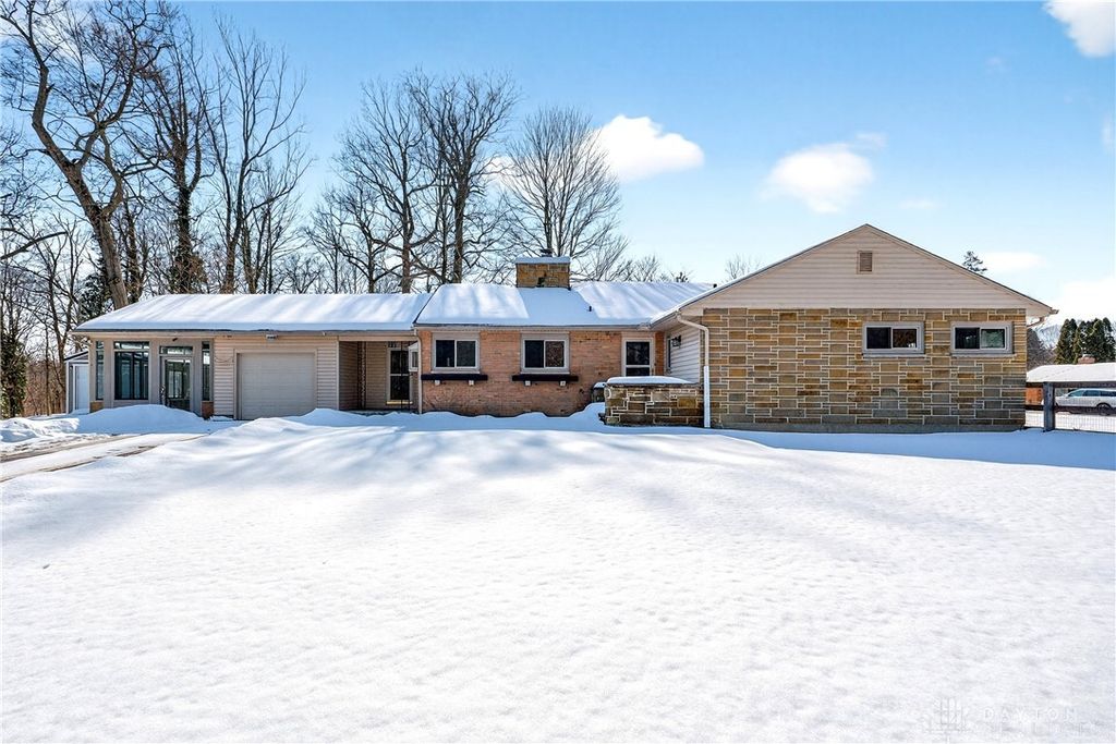 4477 E Centerville Road, Sugarcreek Twp, OH 45370