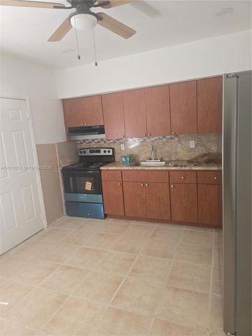 210 NW 69th St 212, Miami, FL 33150