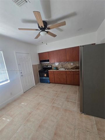 210 NW 69th St 212, Miami, FL 33150