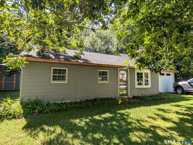 110 Laurelwood Drive, East Lyme, CT 06357