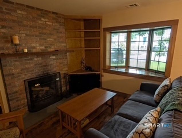 110 Laurelwood Drive, East Lyme, CT 06357