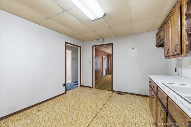 3619 S 29th West Avenue, Tulsa, OK 74107