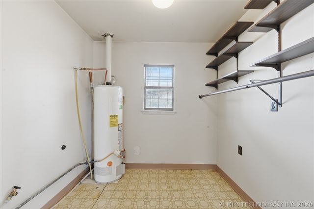 3619 S 29th West Avenue, Tulsa, OK 74107