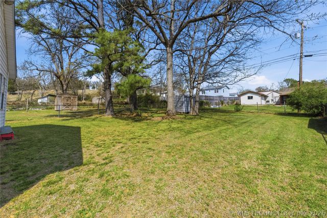 3619 S 29th West Avenue, Tulsa, OK 74107