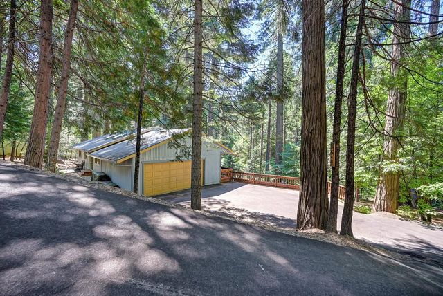 3644 Gold Ridge Trl, Pollock Pines, CA 95726