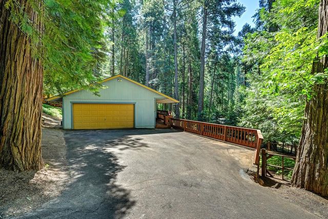 3644 Gold Ridge Trl, Pollock Pines, CA 95726