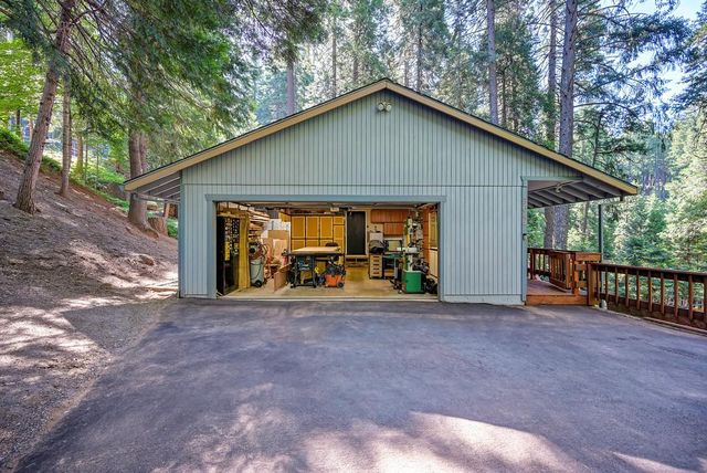 3644 Gold Ridge Trl, Pollock Pines, CA 95726