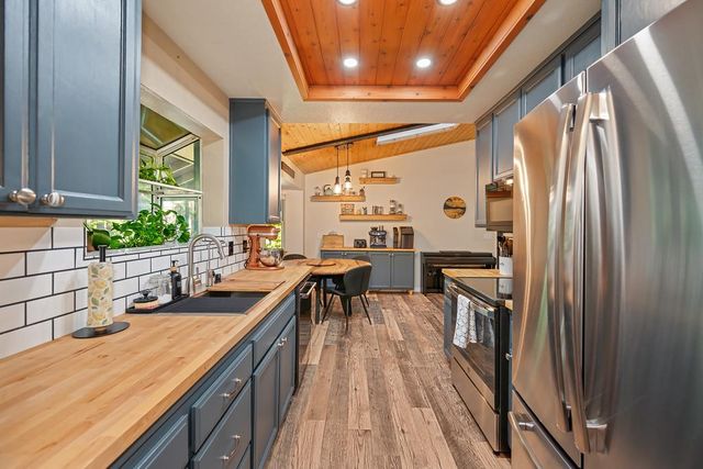 3644 Gold Ridge Trl, Pollock Pines, CA 95726