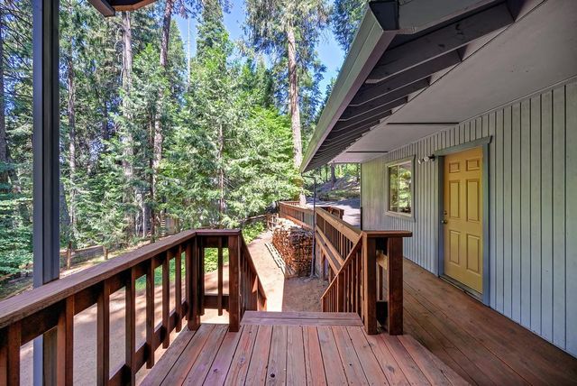 3644 Gold Ridge Trl, Pollock Pines, CA 95726