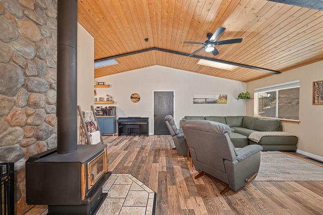 3644 Gold Ridge Trl, Pollock Pines, CA 95726