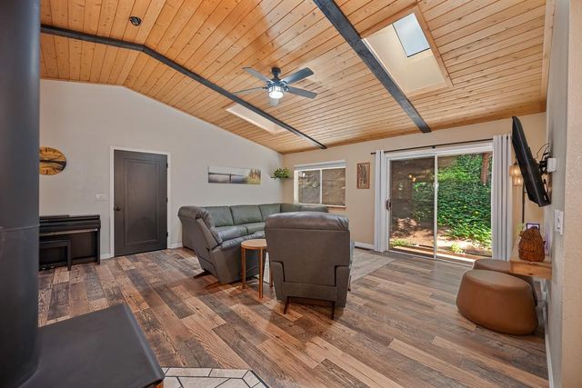 3644 Gold Ridge Trl, Pollock Pines, CA 95726