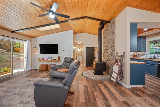 3644 Gold Ridge Trl, Pollock Pines, CA 95726