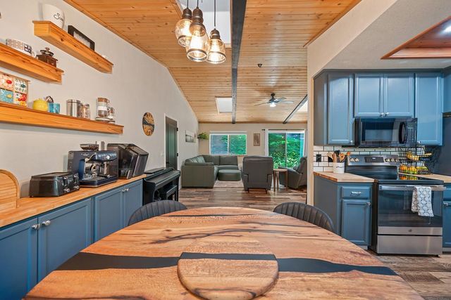 3644 Gold Ridge Trl, Pollock Pines, CA 95726