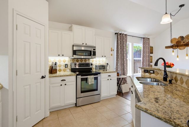 1400 Rancho Dominguez Road, Corinth, TX 76210