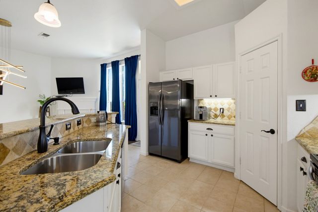 1400 Rancho Dominguez Road, Corinth, TX 76210