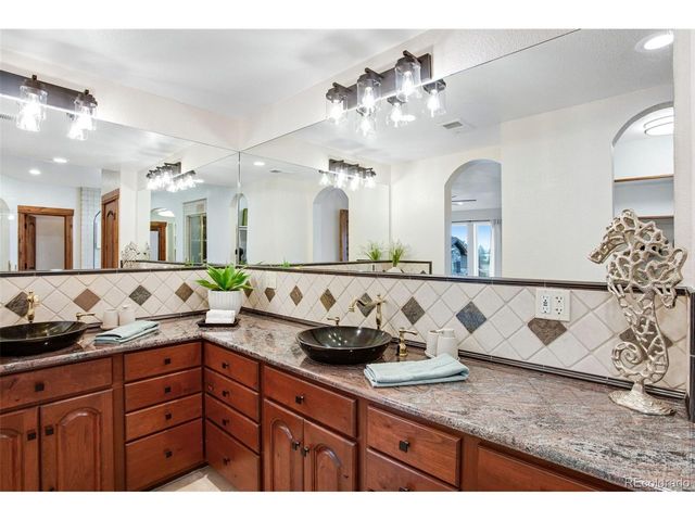 559 Dove Ln, Berthoud, CO 80513