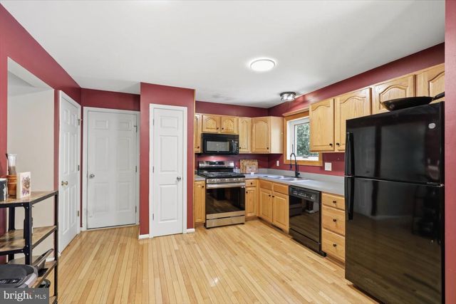 235 OWL HILL RD, Lititz, PA 17543