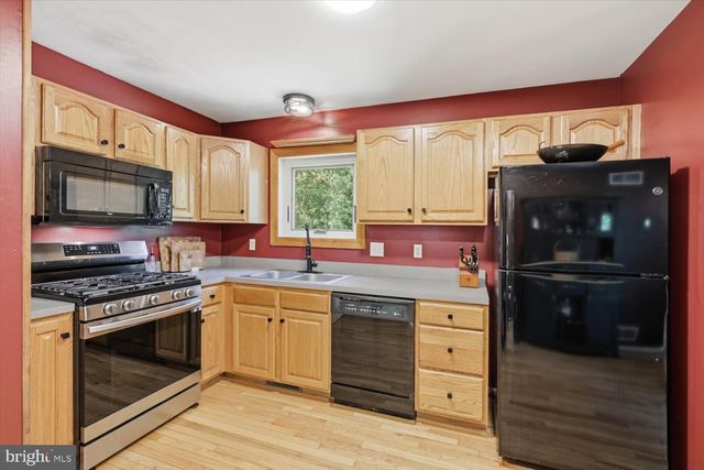 235 OWL HILL RD, Lititz, PA 17543