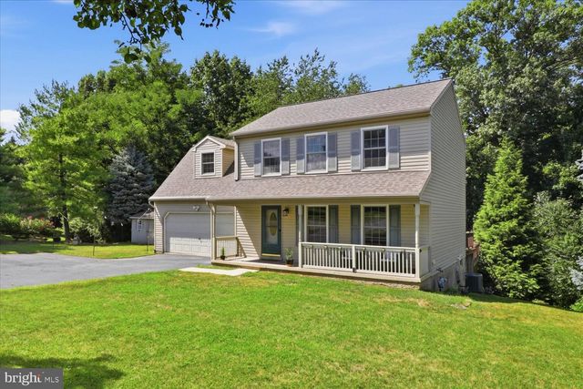 235 OWL HILL RD, Lititz, PA 17543