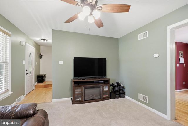 235 OWL HILL RD, Lititz, PA 17543