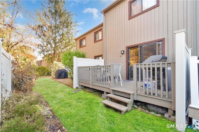 91 Orangewood West 91, Derby, CT 06418