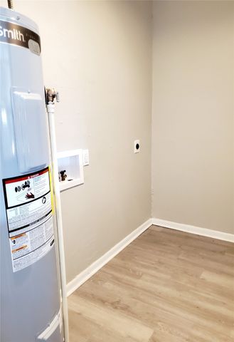 202 W Whitewright Road, Savoy, TX 75479