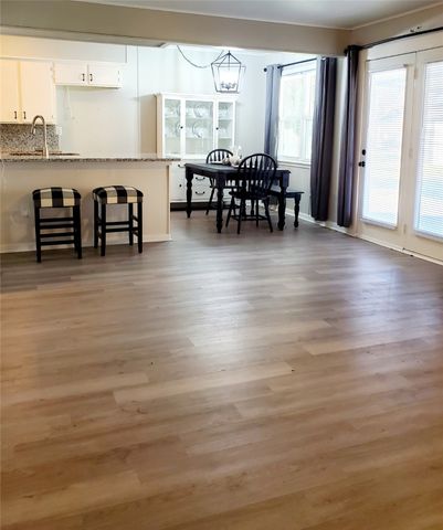 202 W Whitewright Road, Savoy, TX 75479