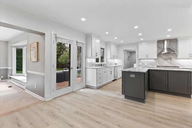 1107 Donegal Lane, Northbrook, IL 60062