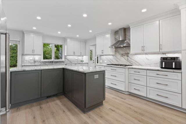 1107 Donegal Lane, Northbrook, IL 60062