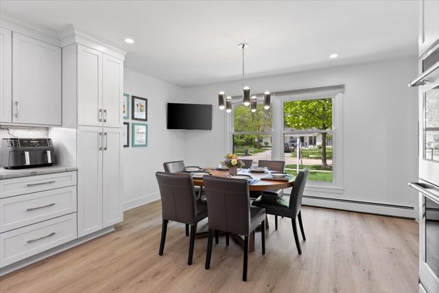 1107 Donegal Lane, Northbrook, IL 60062